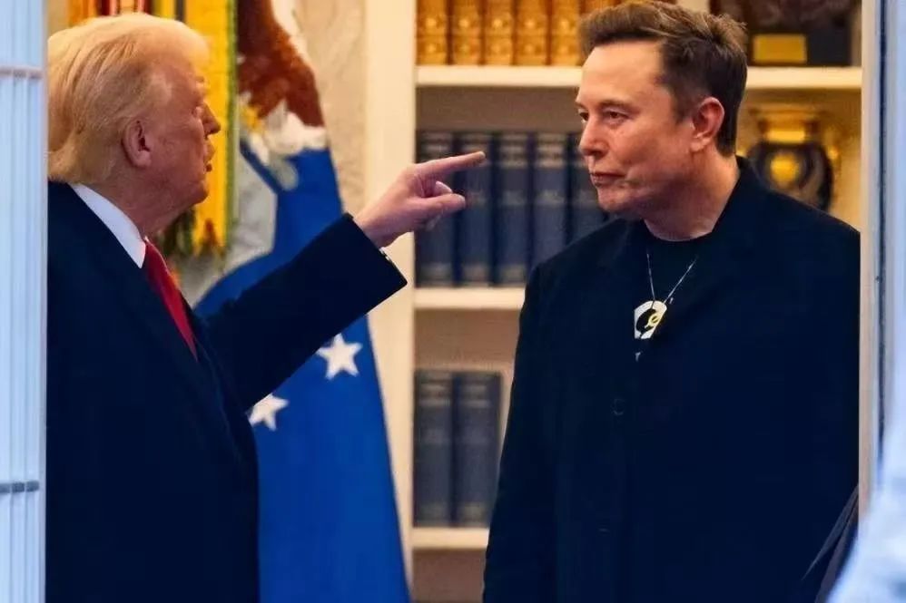 特朗普任内首份财务披露报告：通过加密货币获益5736万美元