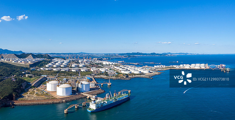 伊朗报复箭在弦上，超级油轮紧急掉头！美国本土也危险了？